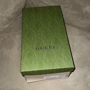 selling gucci dress shoes. size 12/5. never worn.